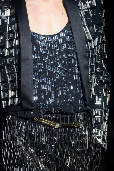 Look 33